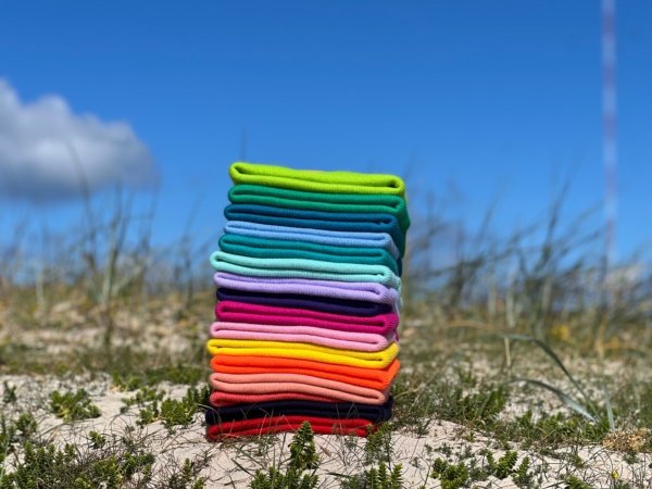 Beanie NOA "barfuss am Strand" Patch gelb – Bild 2