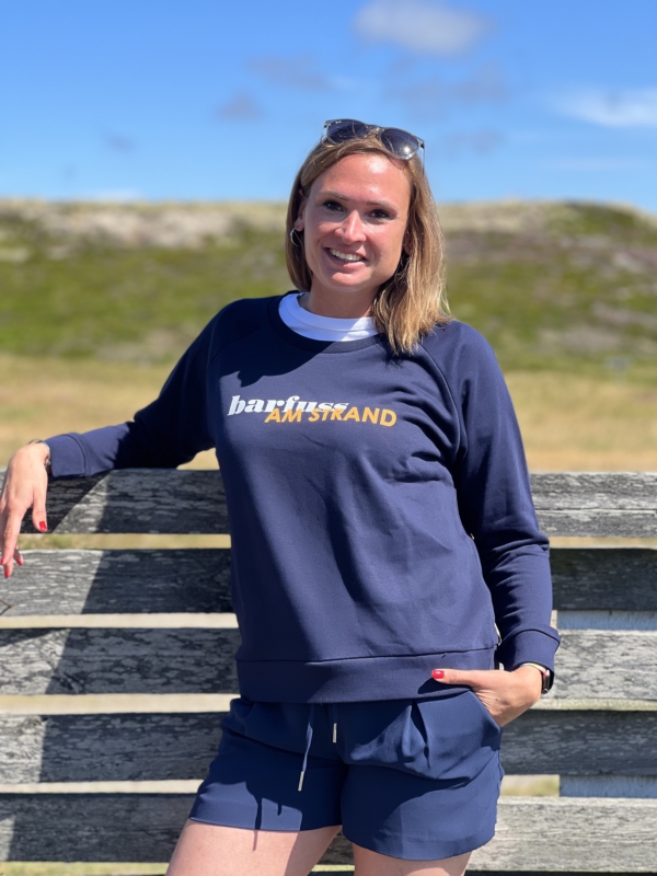 Sweater FRIDA „barfuss am Strand“ in french navy (women) – Bild 3
