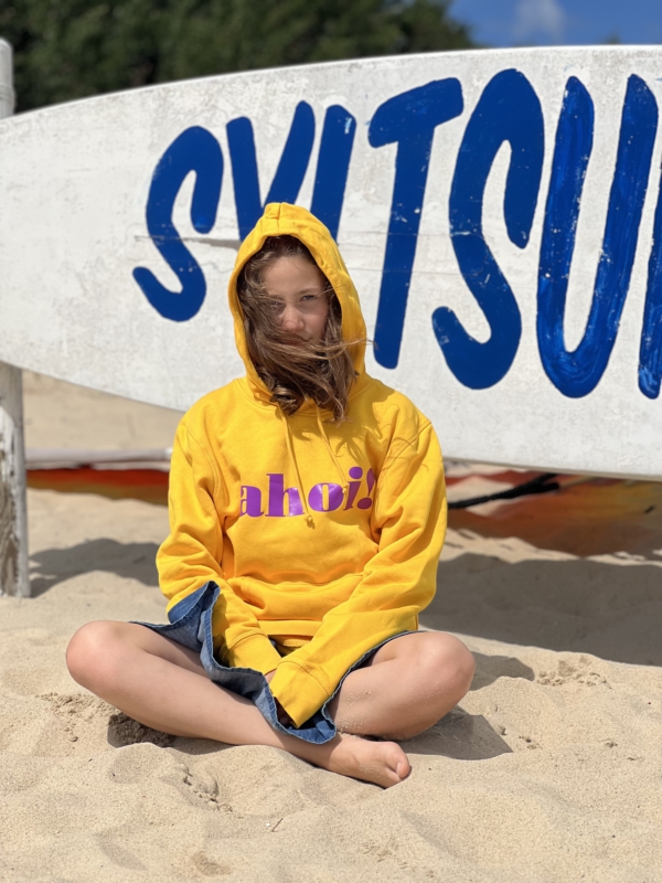 Hoodie LUCA „ahoi!“ in spectra yellow (unisex) – Bild 2