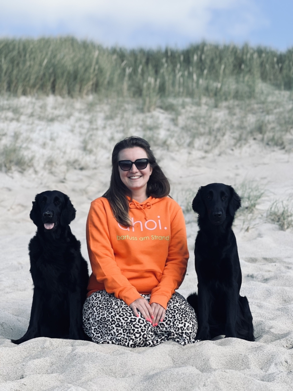 Hoodie LUCA „ahoi.“ in bright orange (unisex) – Bild 3