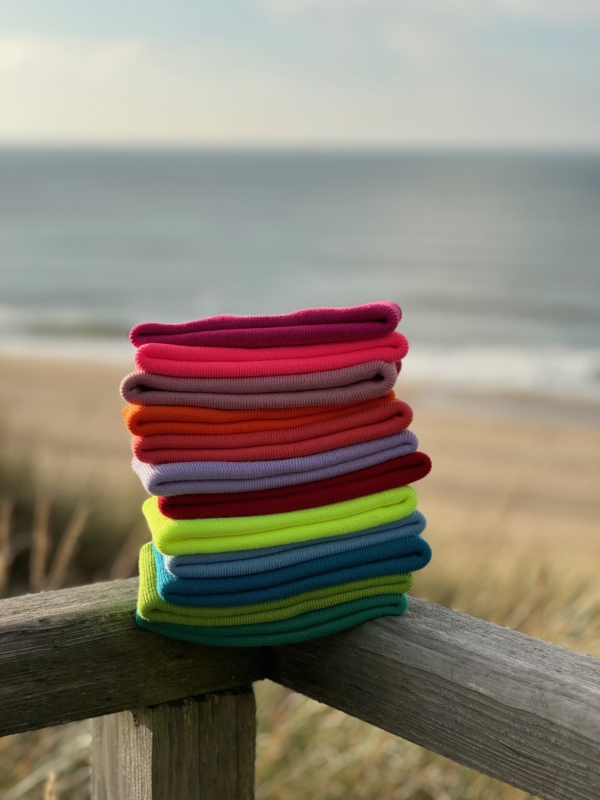 Beanie NOA "barfuss am Strand" Patch grau – Bild 2