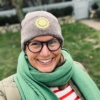 Beanie NOA "barfuss am Strand" Patch gelb – Bild 5