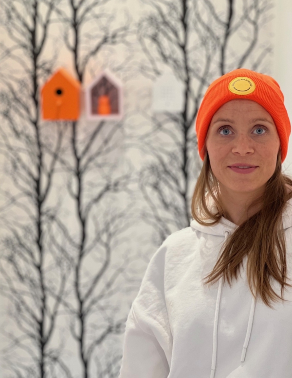 Beanie NOA "barfuss am Strand" neon orange (Patch gelb) – Bild 2