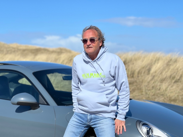 Hoodie LUCA „Rüm Hart Klaar Kiming“ in serene blue (unisex) – Bild 2