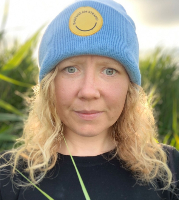 Beanie NOA "barfuss am Strand" Patch gelb – Bild 10